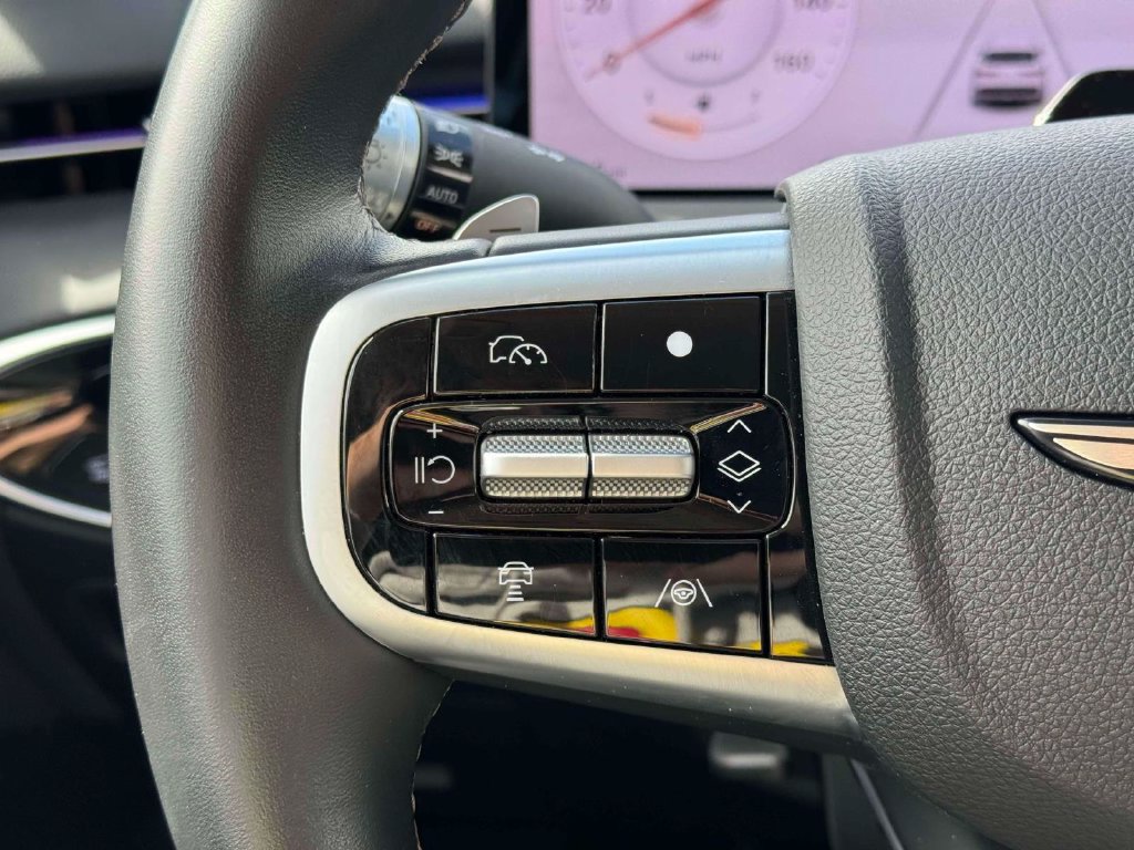 Certified 2026 Genesis GV70 2.5T AWD/4WD image 20