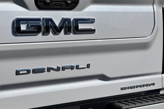 Used 2025 GMC Sierra 2500 Denali Ultimate AWD/4WD image 54