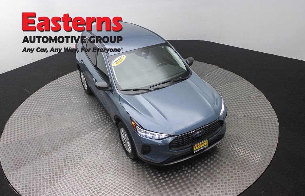 Used 2024 Ford Escape Active AWD/4WD image 3