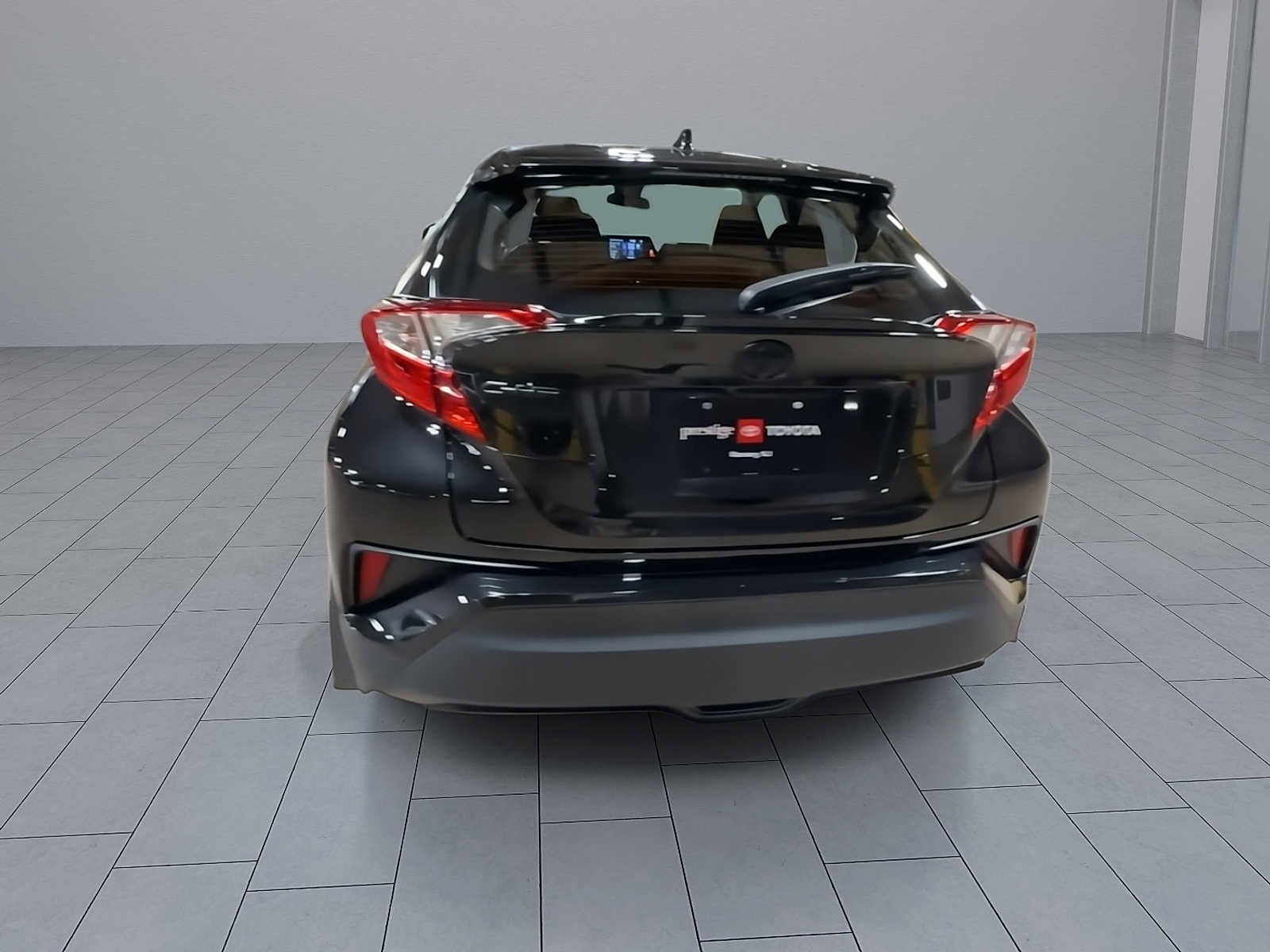 Used 2021 Toyota C-HR LE image 7