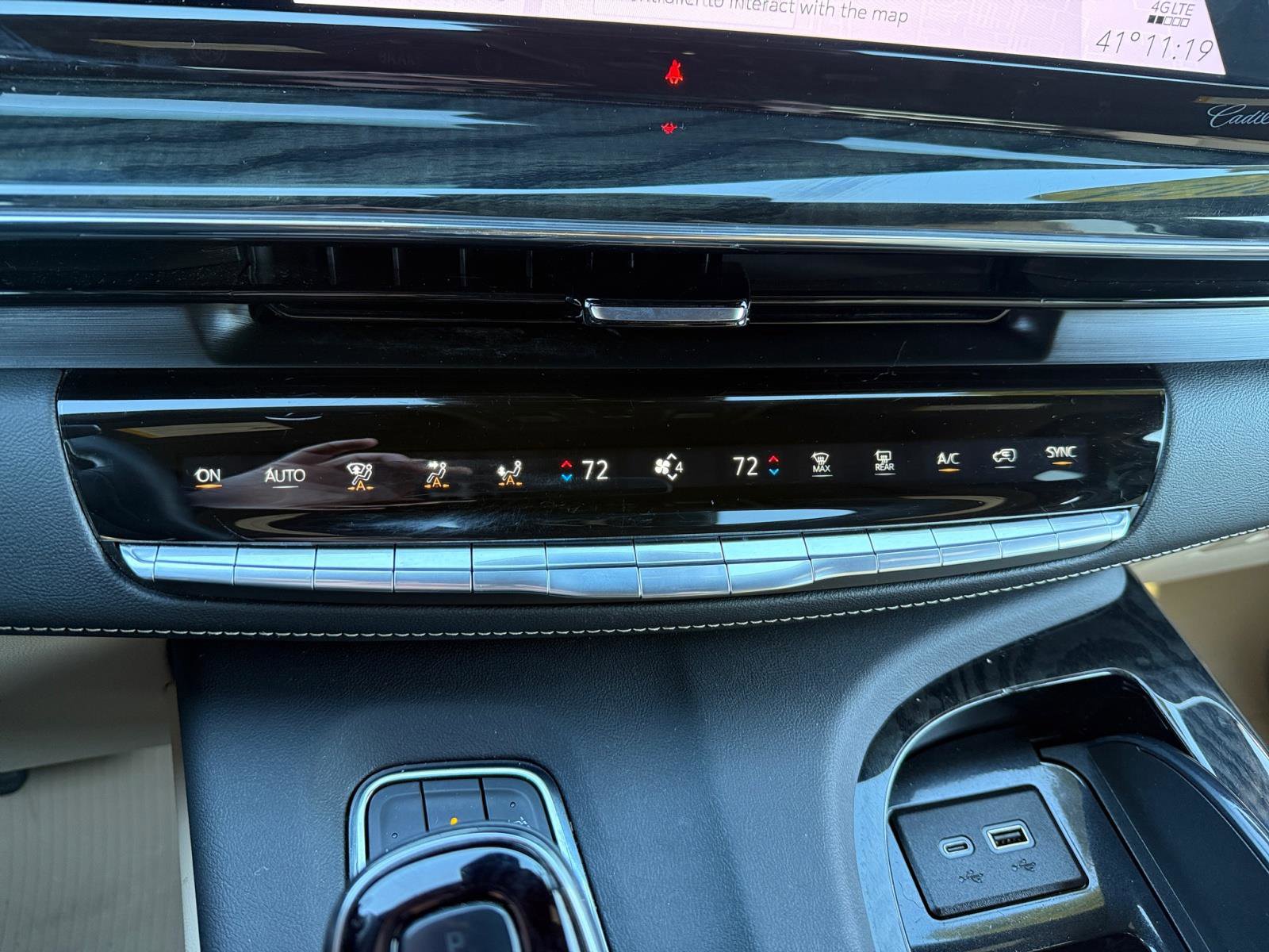 Certified 2024 Cadillac Escalade Premium Luxury image 30