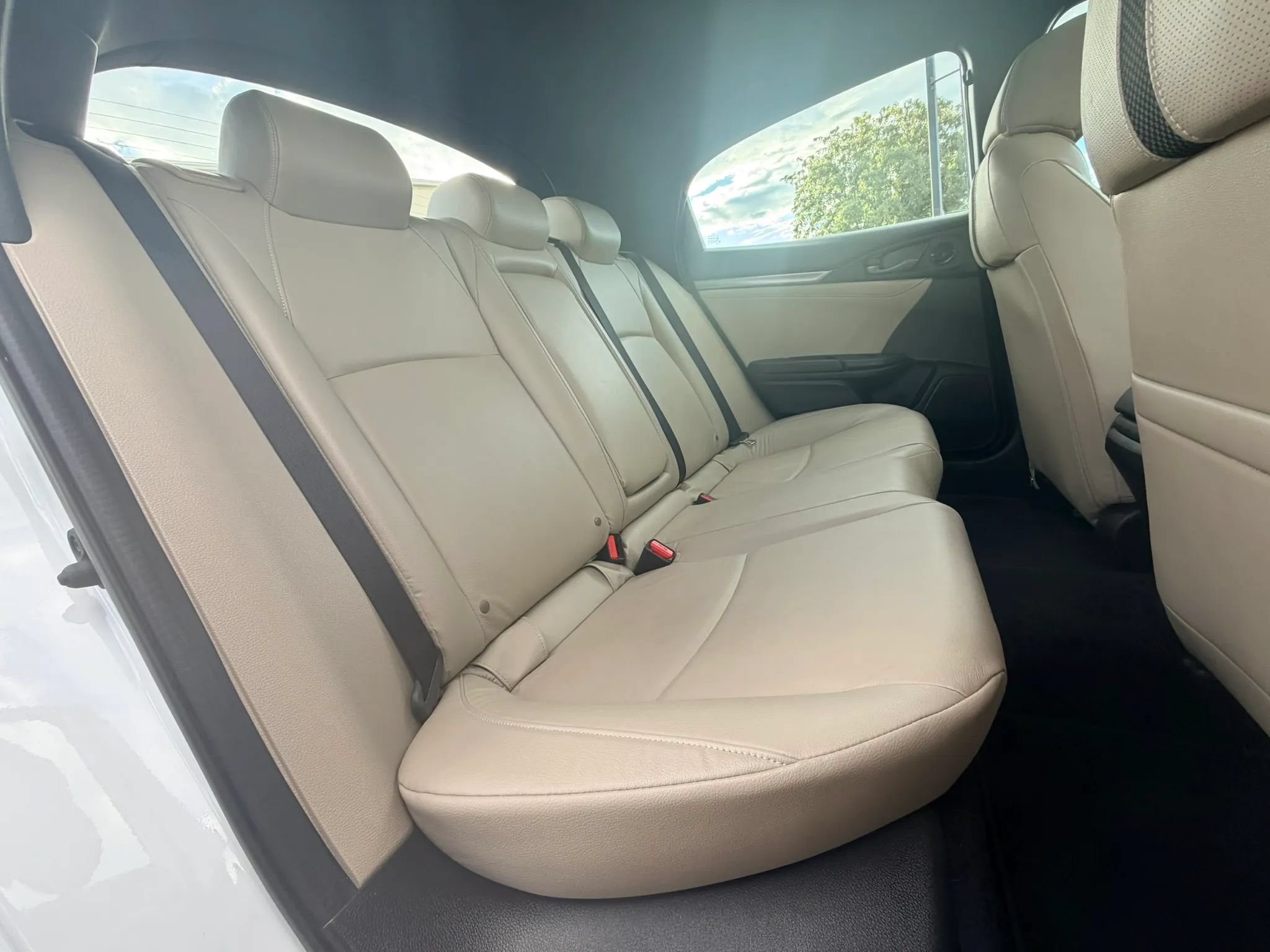 Used 2020 Honda Civic EX-L image 23