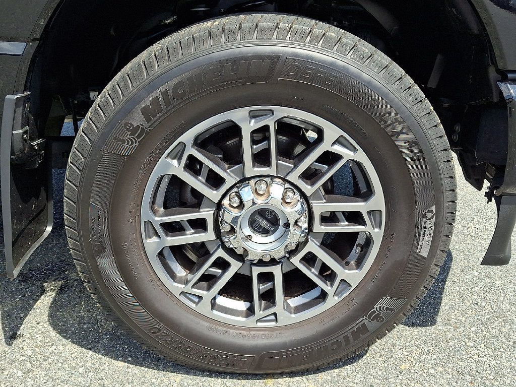 Used 2024 Ford F350 Limited w/ FX4 Off-Road Package AWD/4WD image 8