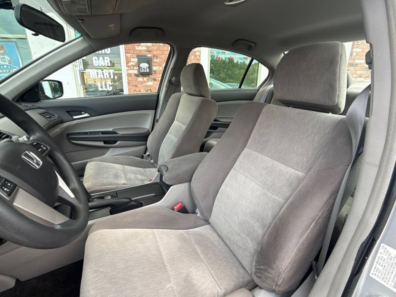 Used 2009 Honda Accord LX-P image 12