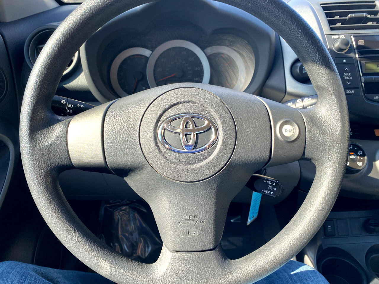 Used 2011 Toyota RAV4 4WD image 17