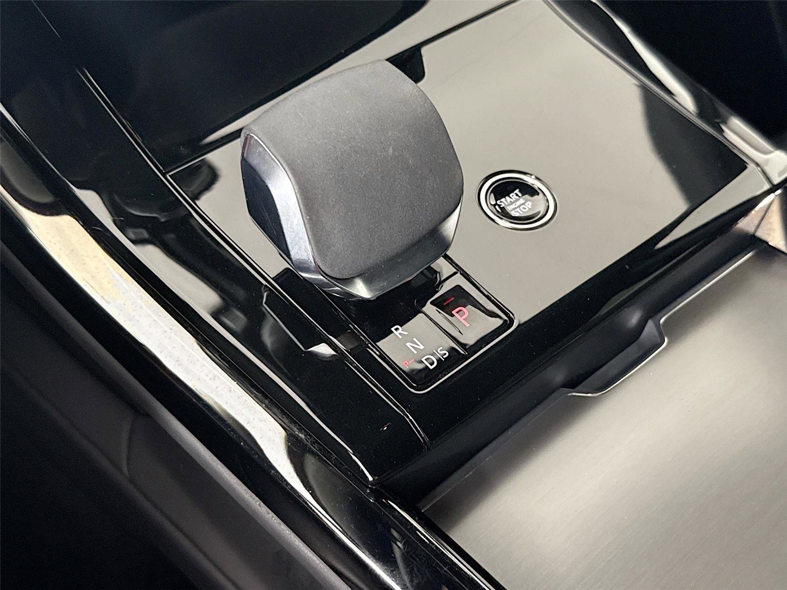 Used 2024 Land Rover Range Rover Sport Dynamic SE image 12