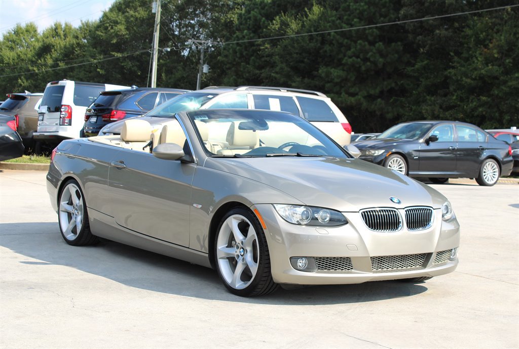 Used 2009 BMW 335i Convertible image 16