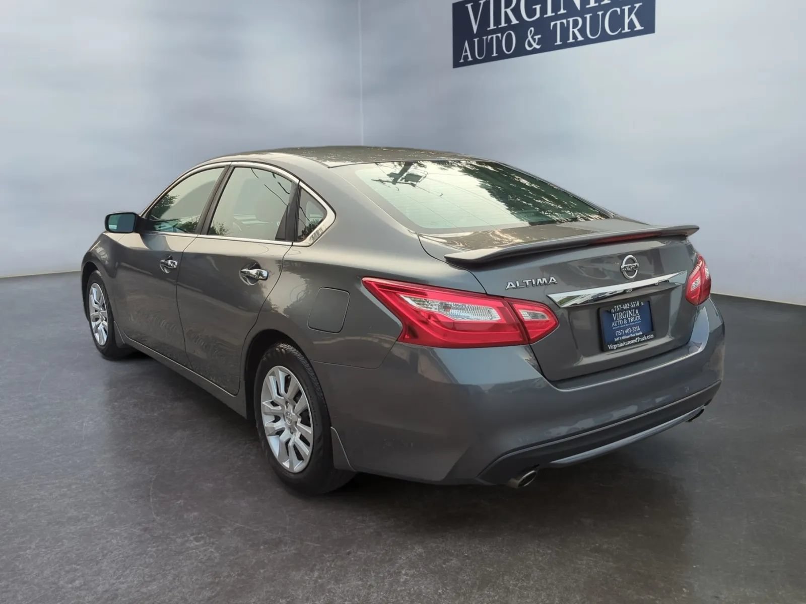 Used 2017 Nissan Altima 2.5 S w/ Power Driver Seat Package FWD image 9