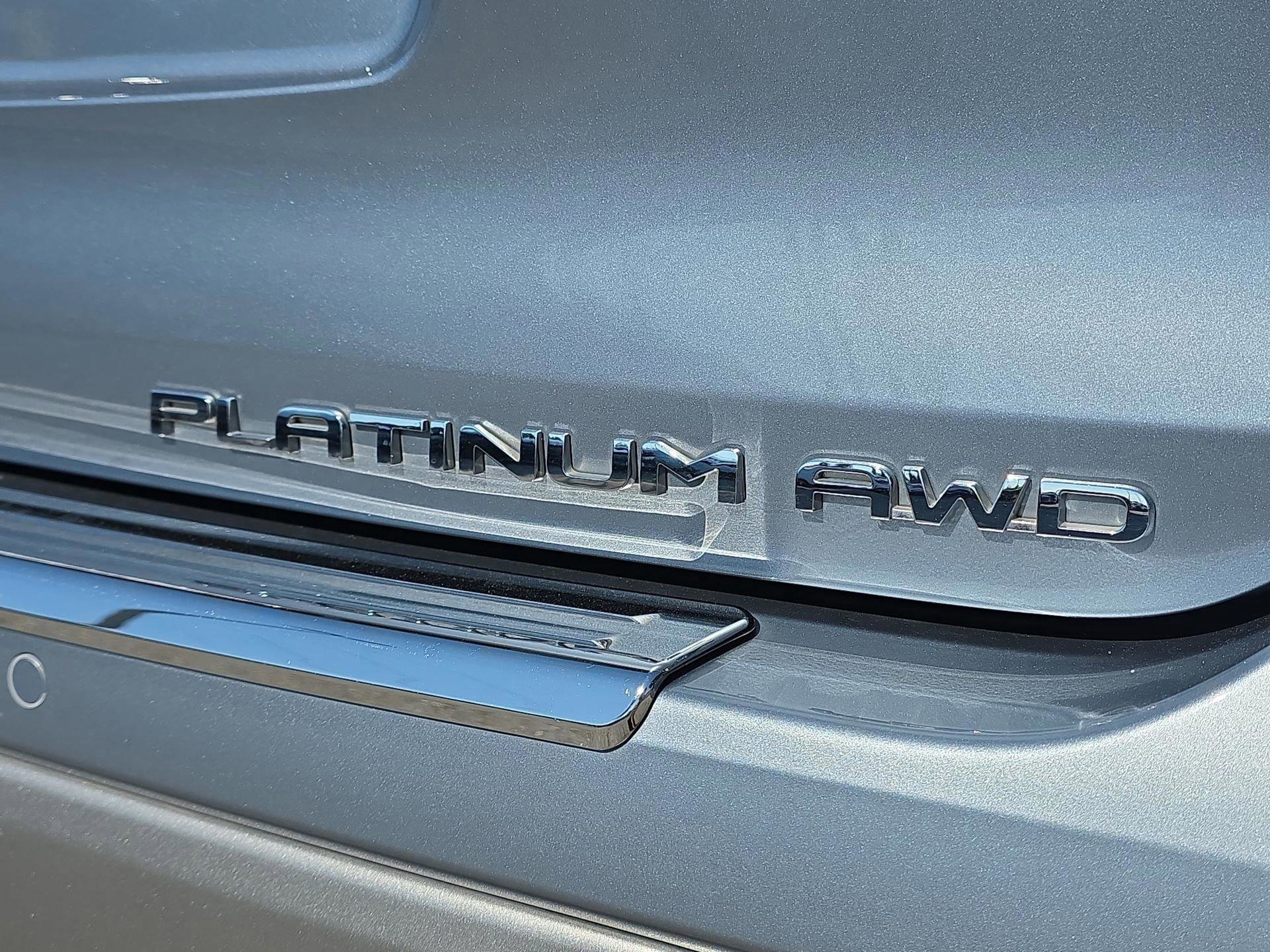 Used 2023 Toyota Highlander Platinum image 7