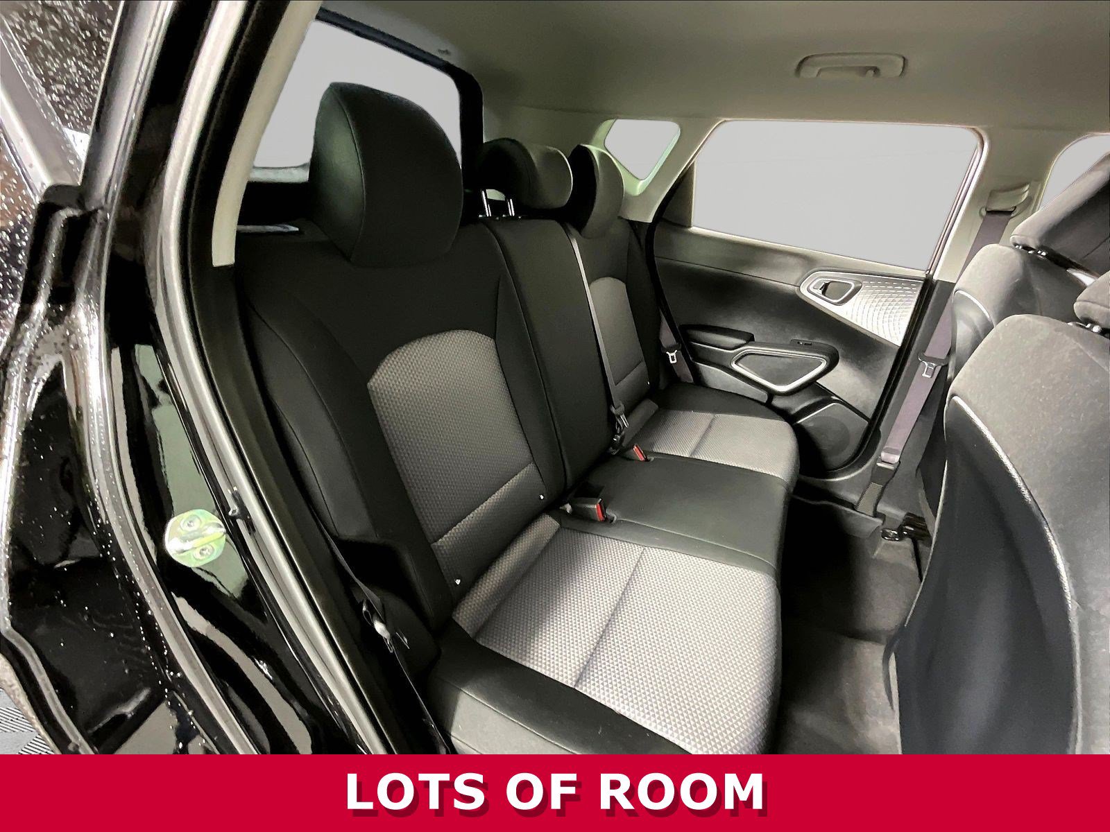 Used 2025 Kia Soul LX FWD image 23