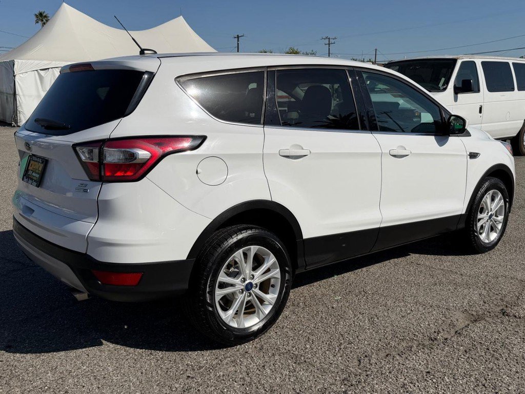 Used 2017 Ford Escape SE AWD/4WD image 6