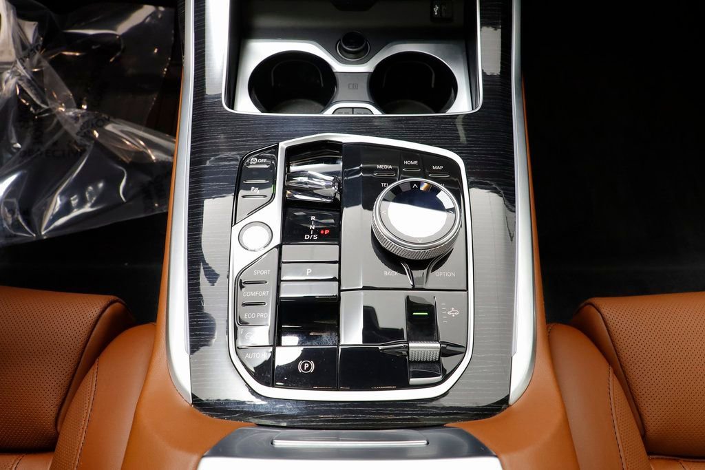 Certified 2026 BMW X7 M60i image 13