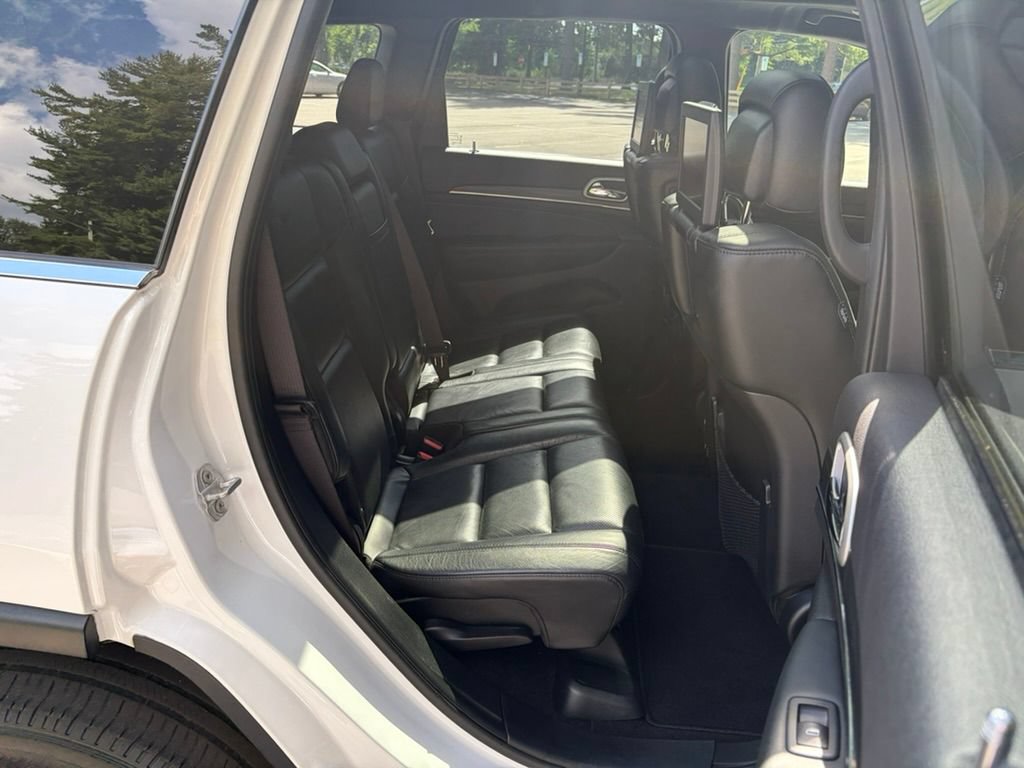 Used 2021 Jeep Grand Cherokee Limited w/ Luxury Group II AWD/4WD image 38