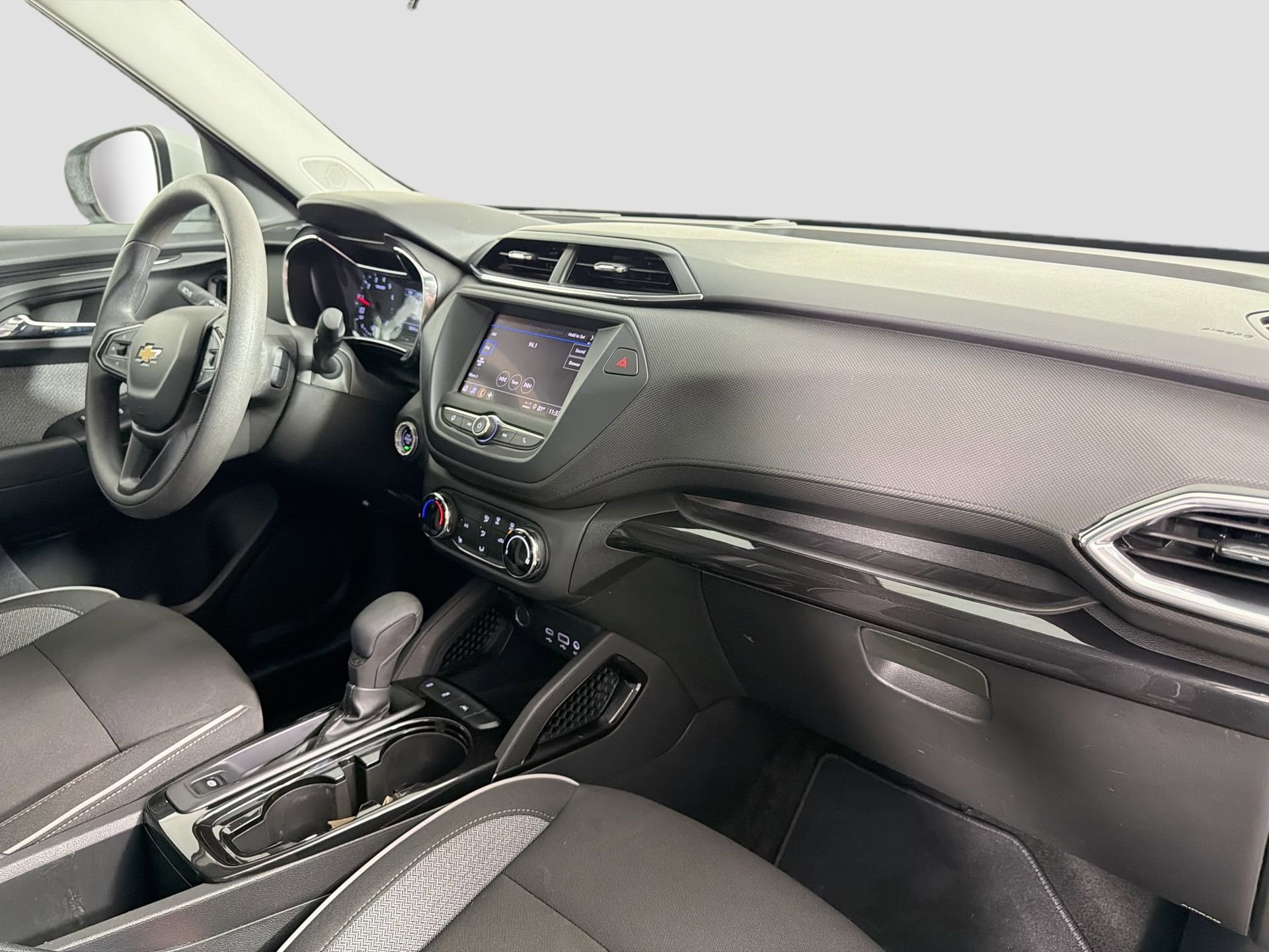 Used 2023 Chevrolet TrailBlazer LT image 31
