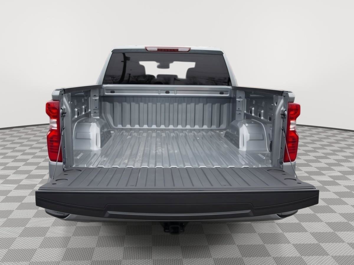 Used 2026 Chevrolet Silverado 1500 Custom image 5