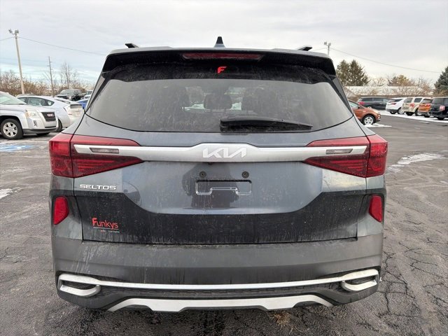 Used 2022 Kia Seltos EX image 6