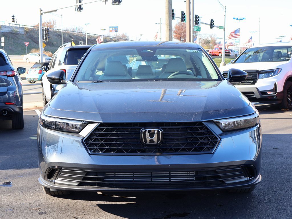 New 2025 Honda Accord SE image 2