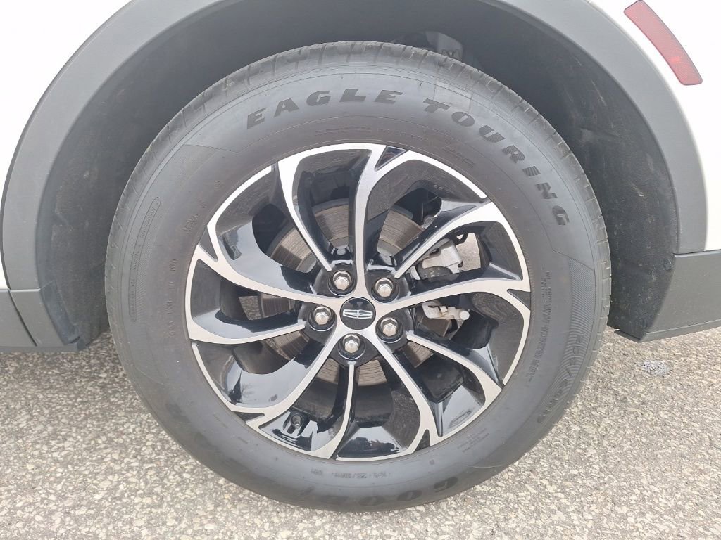 Used 2024 Lincoln Nautilus Premier w/ Equipment Group 102A image 18