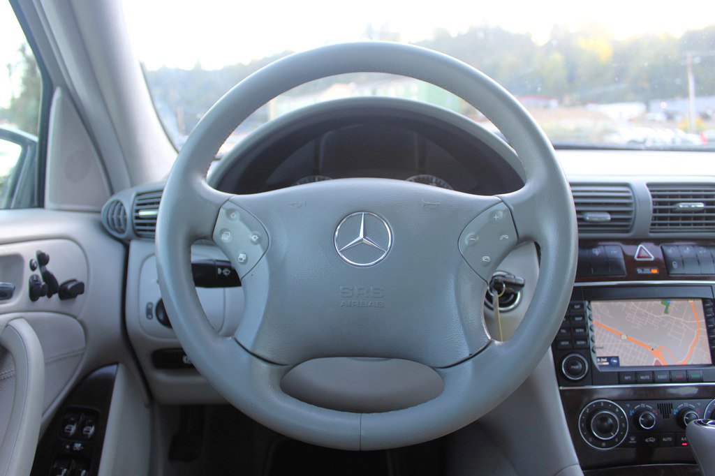 Used 2005 Mercedes-Benz C 320 Sedan image 12