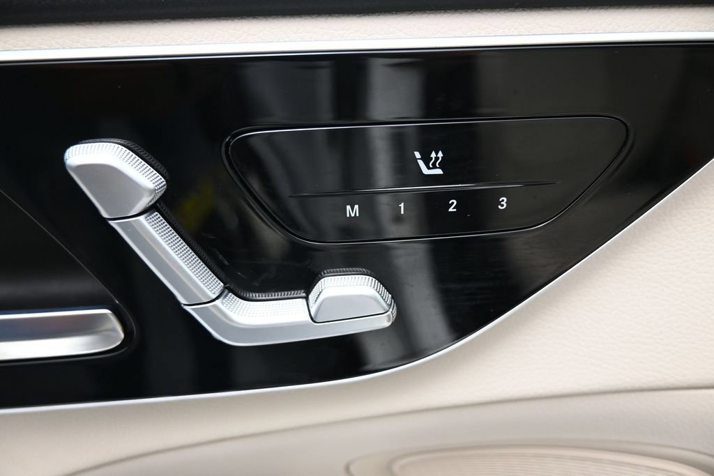 Used 2025 Mercedes-Benz C 300 Sedan image 12