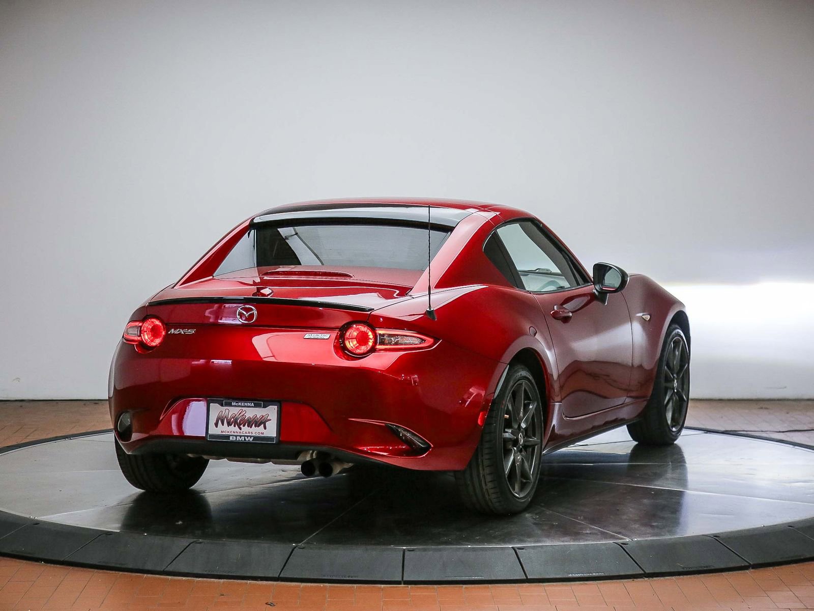 Used 2018 MAZDA MX-5 Miata RF Club RWD image 5