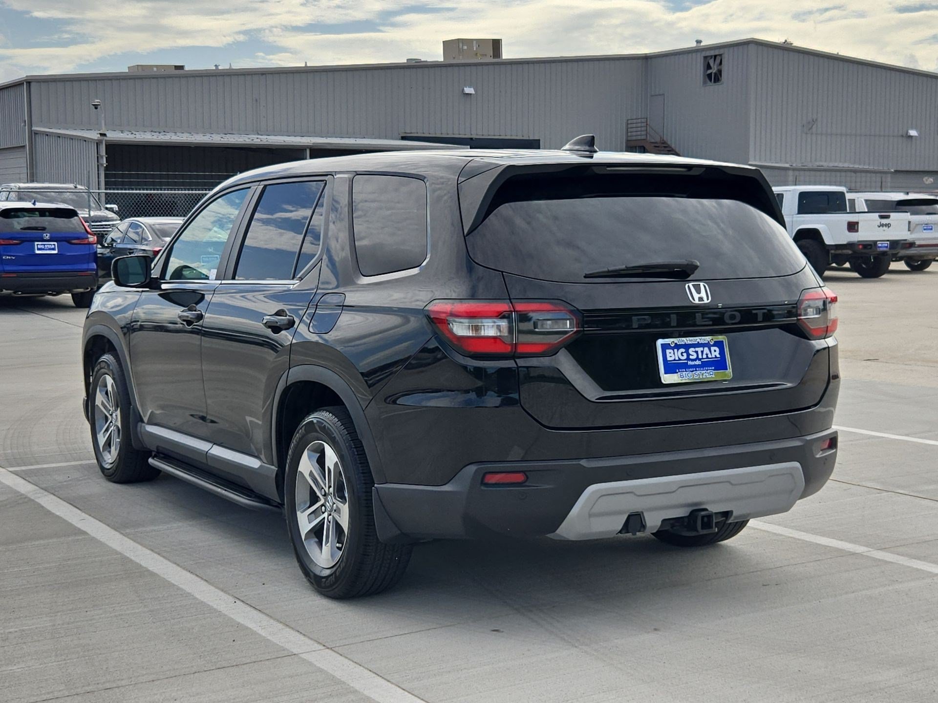 Used 2023 Honda Pilot EX-L image 6