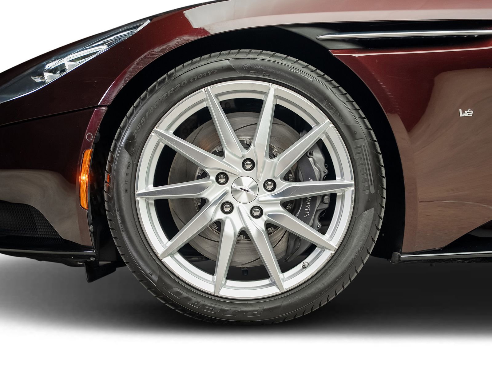 Used 2017 Aston Martin DB11 V12 RWD image 24
