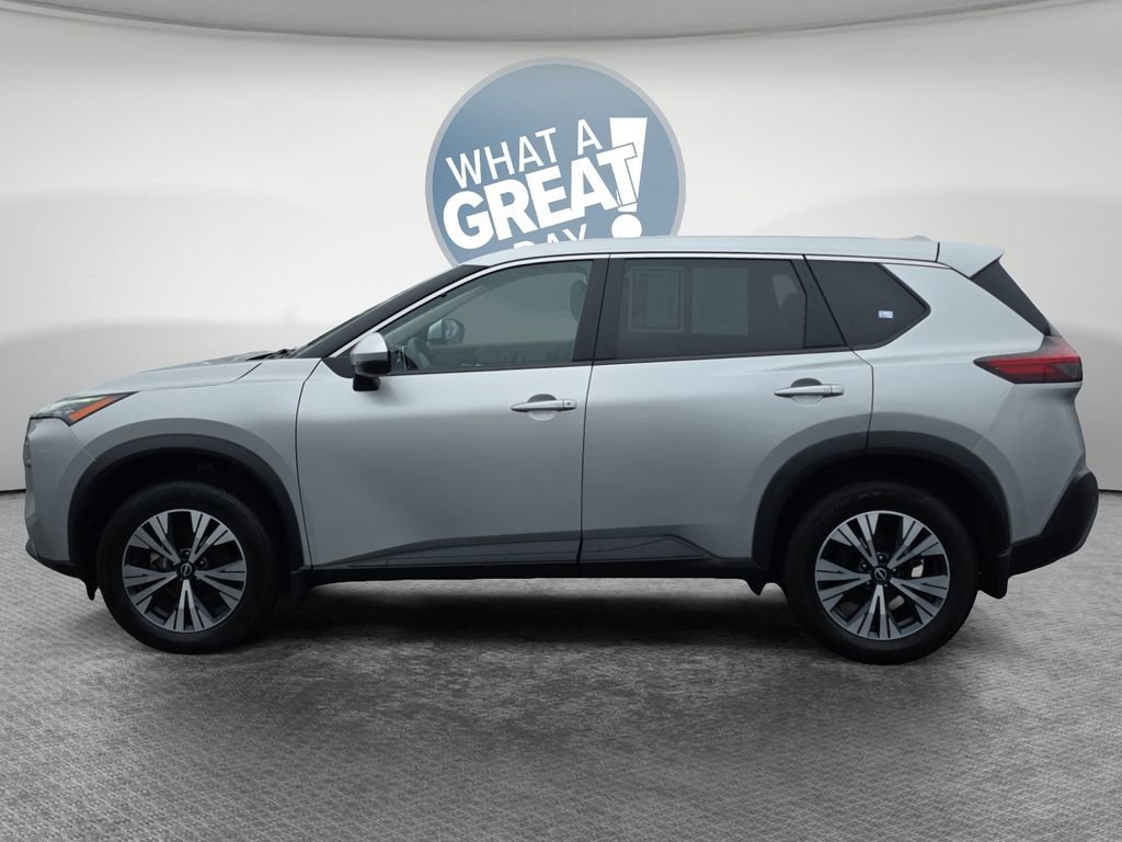 Used 2023 Nissan Rogue SV image 7