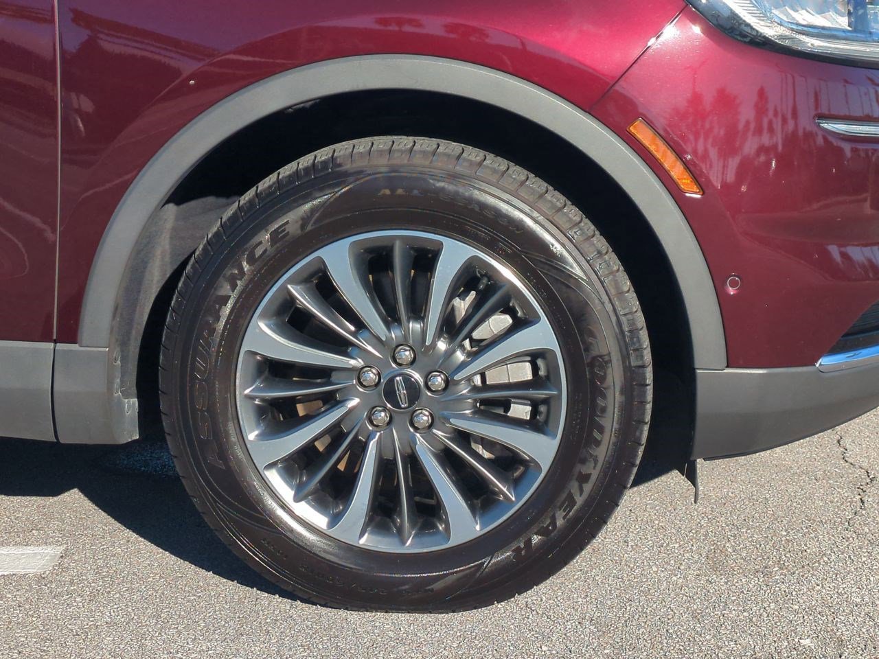 Certified 2022 Lincoln Nautilus Reserve image 12