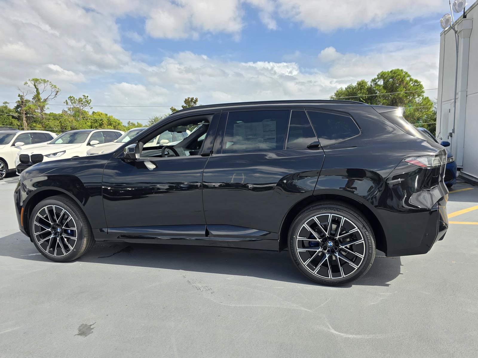 New 2027 BMW X5 xDrive40i w/ M Sport Package AWD/4WD image 5