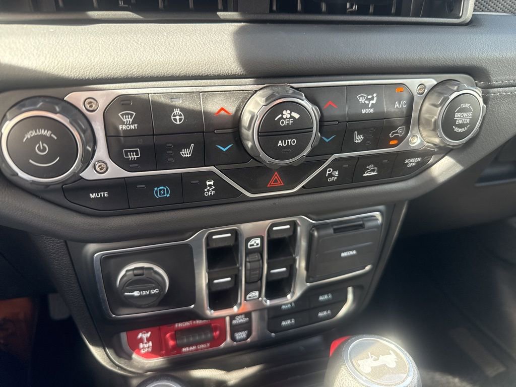 Certified 2025 Jeep Wrangler Unlimited Rubicon 4xe w/ Safety Group image 25