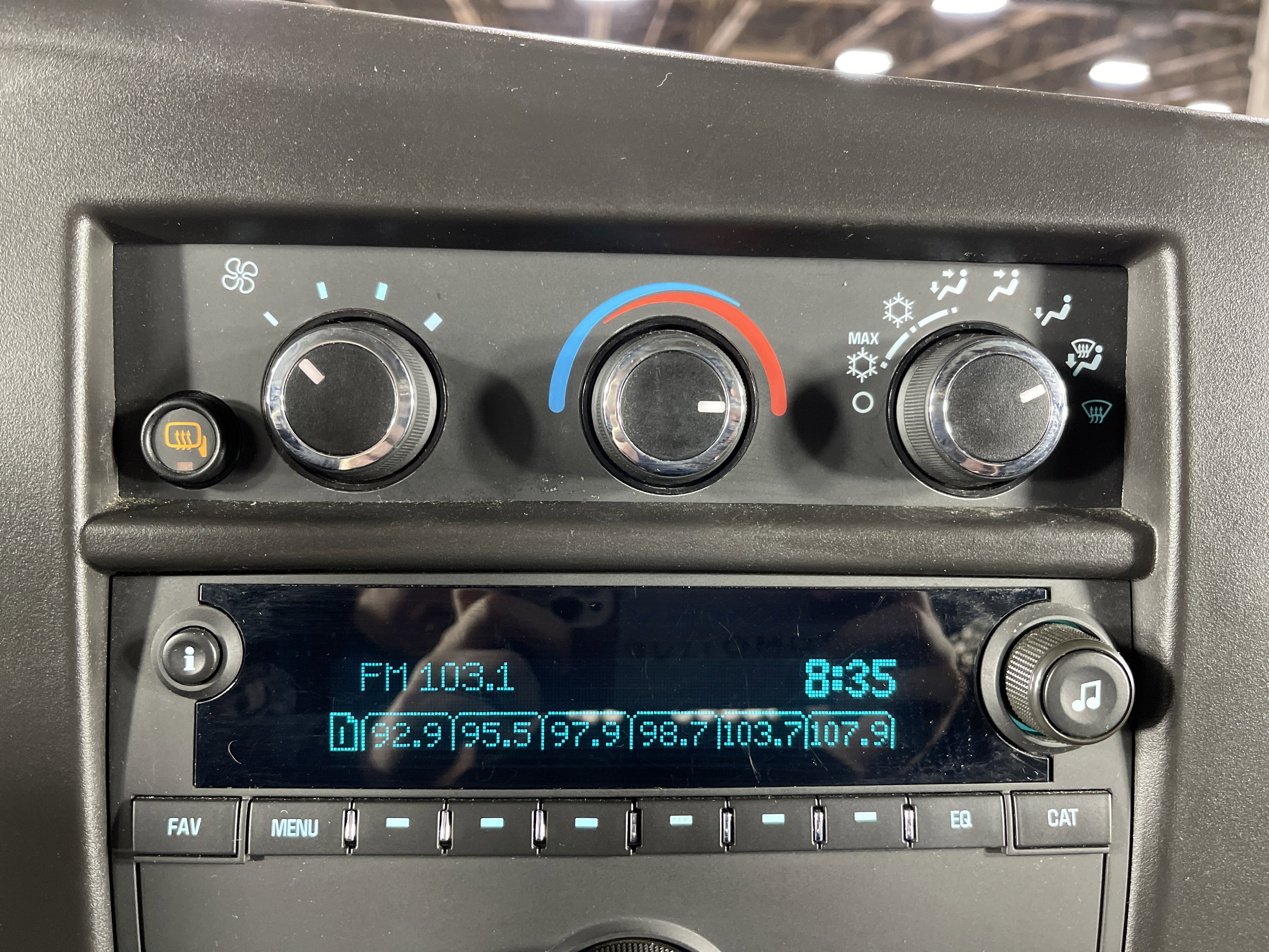 Used 2024 GMC Savana 2500 w/ Driver Convenience Package image 20