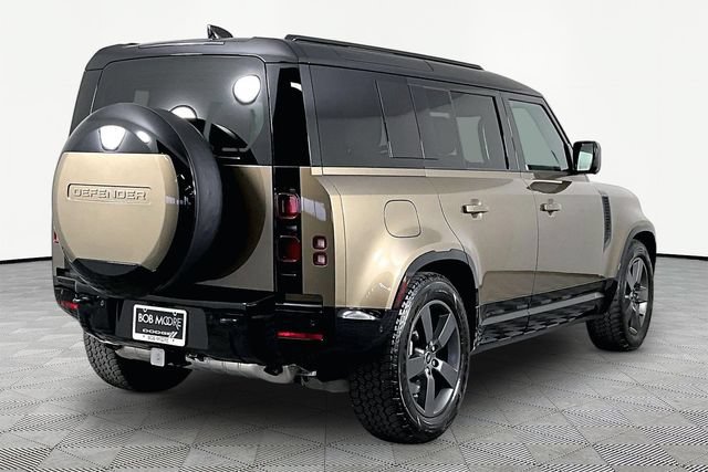 Used 2025 Land Rover Defender 110 X-Dynamic SE AWD/4WD image 6