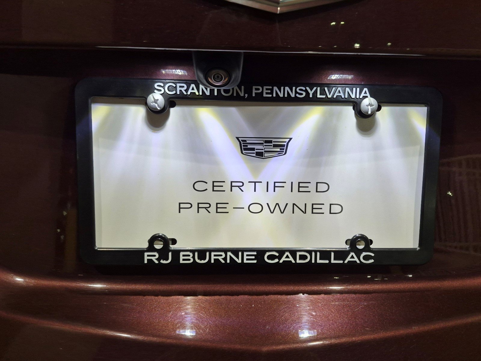 Certified 2023 Cadillac XT4 Luxury w/ Cold Weather Package image 9