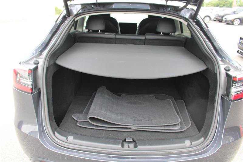 Used 2023 Tesla Model Y Long Range AWD/4WD image 17