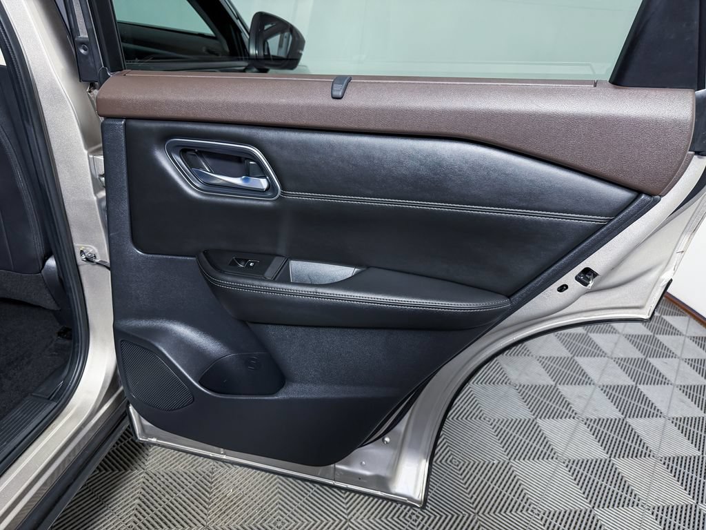 Certified 2021 Nissan Rogue SL w/ Premium Package FWD image 47