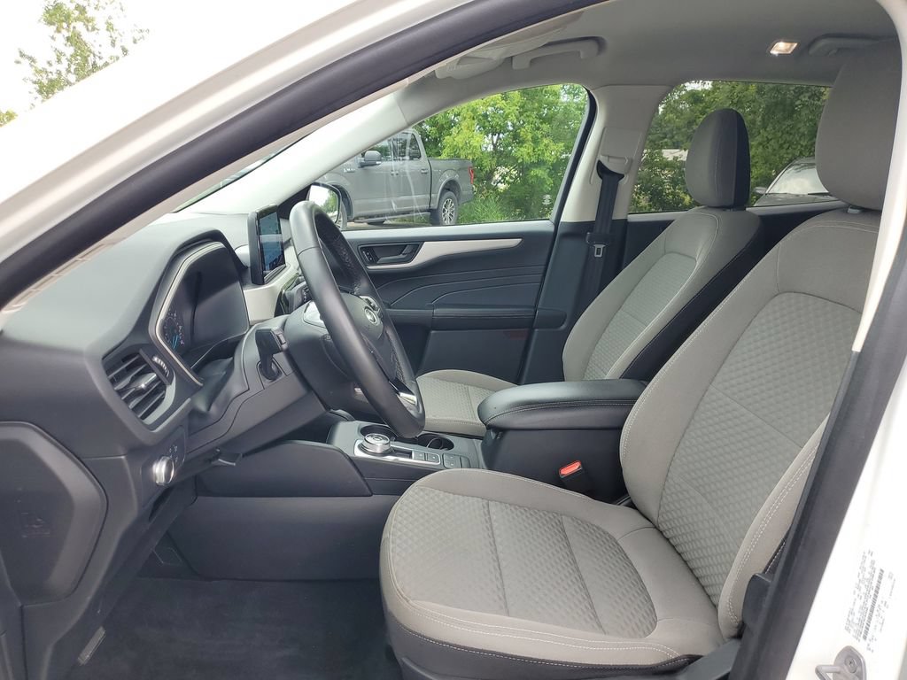 Certified 2022 Ford Escape SE w/ Cold Weather Package AWD/4WD image 11