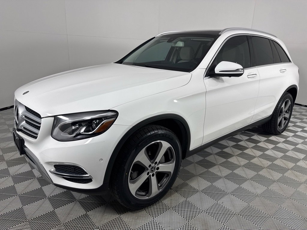Used 2018 Mercedes-Benz GLC 300 w/ Multimedia Package image 9