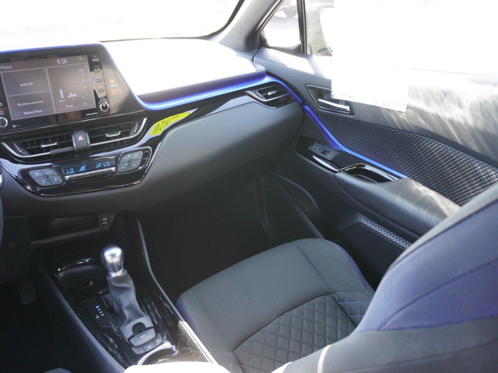 Used 2020 Toyota C-HR XLE FWD image 13