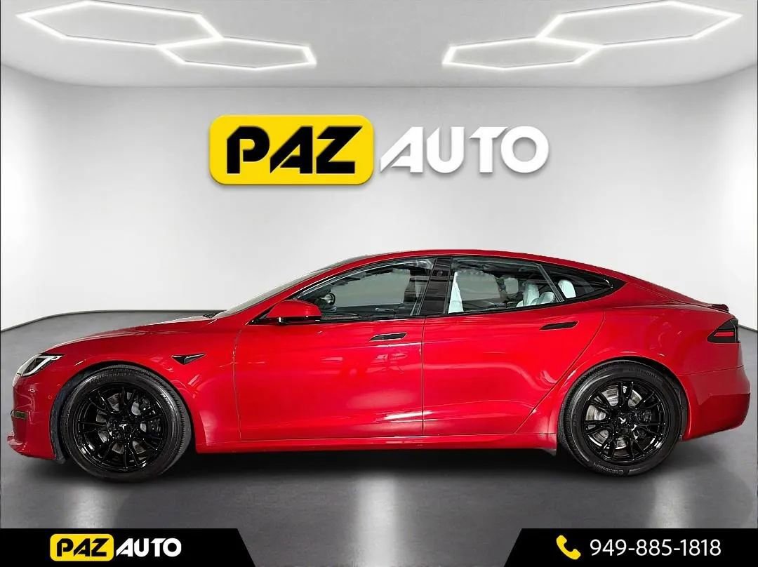 Used 2023 Tesla Model S Standard Range image 2
