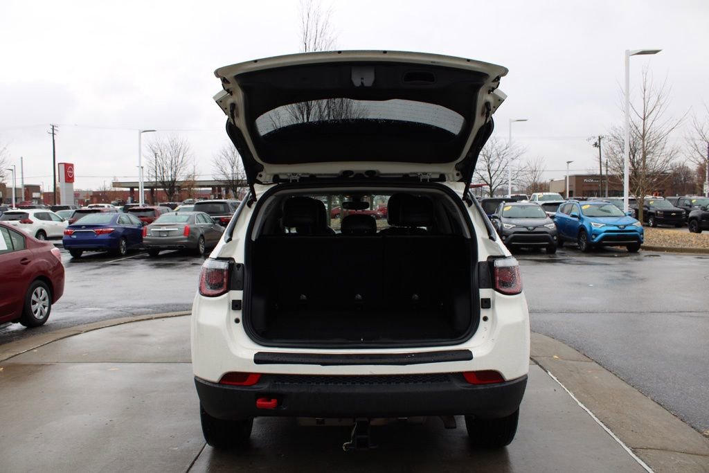 Used 2019 Jeep Compass Trailhawk image 10