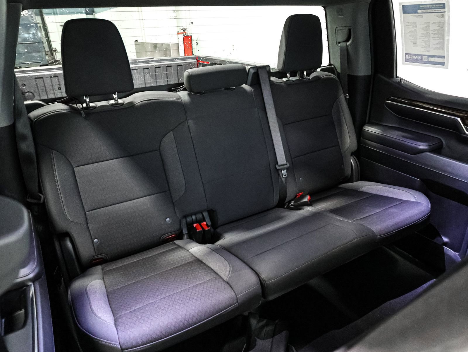 Used 2024 GMC Sierra 1500 SLE image 25