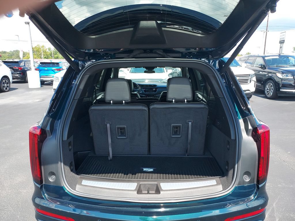 Used 2024 Cadillac XT6 Luxury w/ LPO, Floor Liner Package AWD/4WD image 9