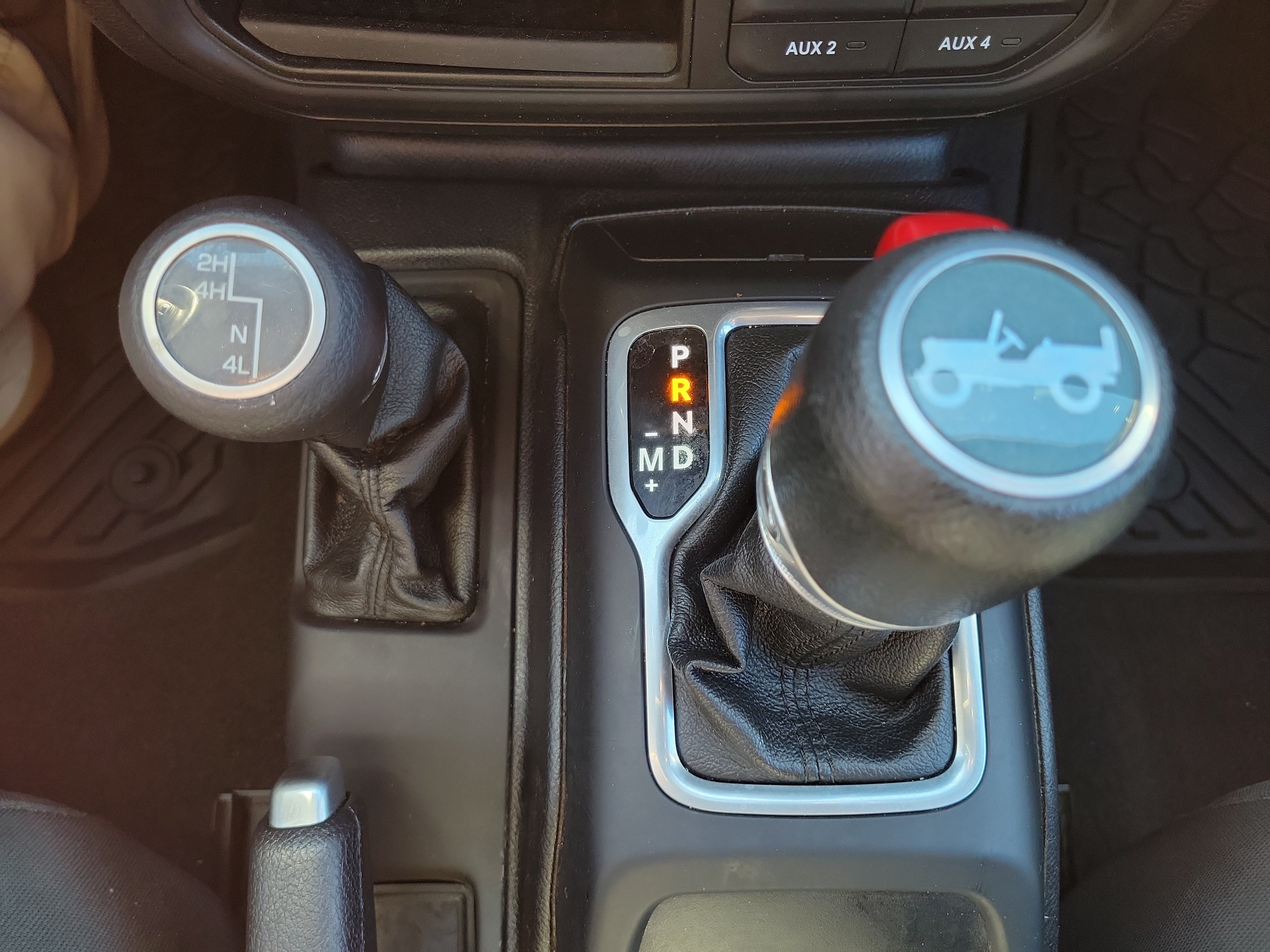 Used 2018 Jeep Wrangler Unlimited Sport AWD/4WD image 26