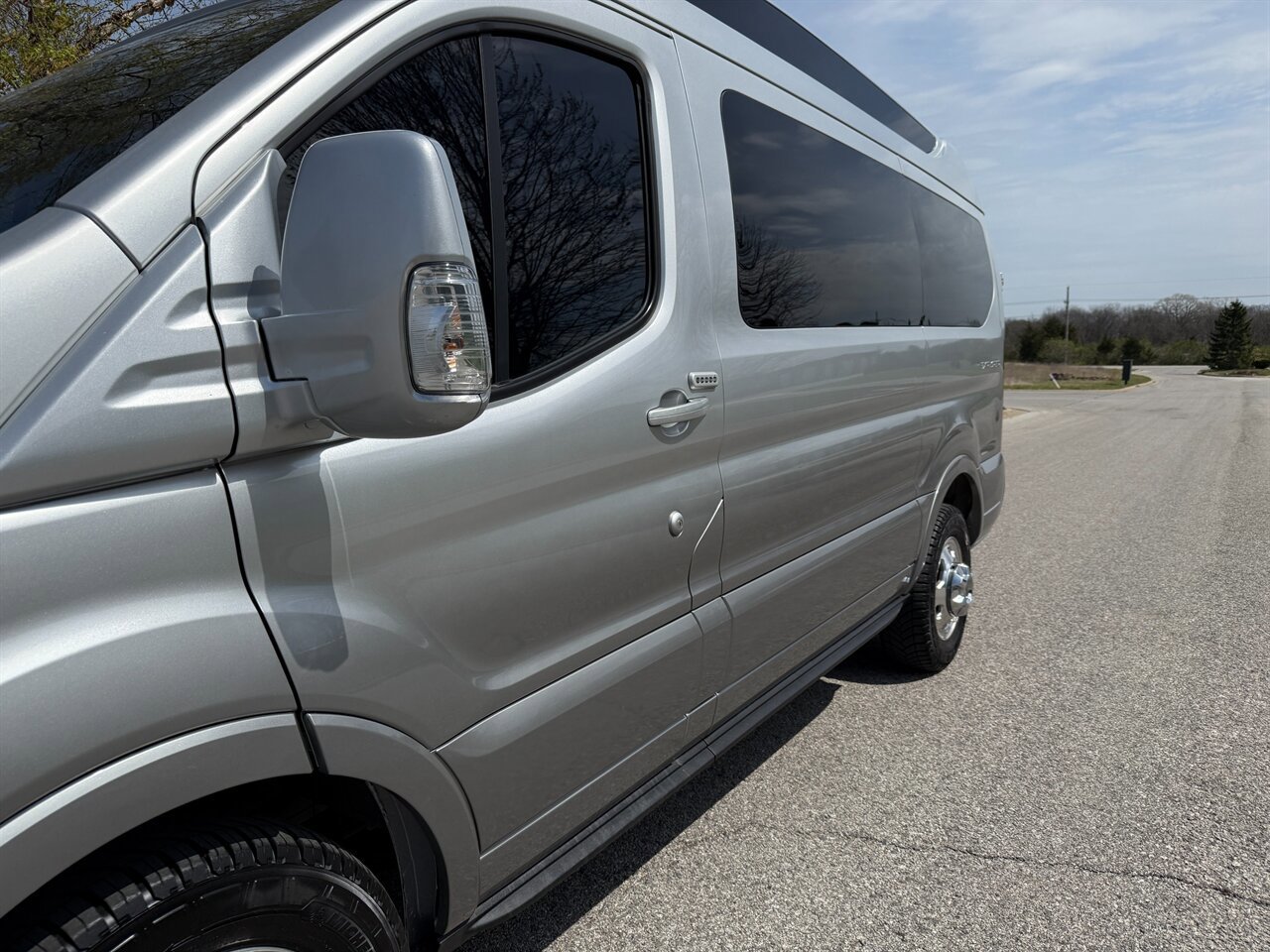 Used 2020 Ford Transit 150 Low Roof AWD image 45