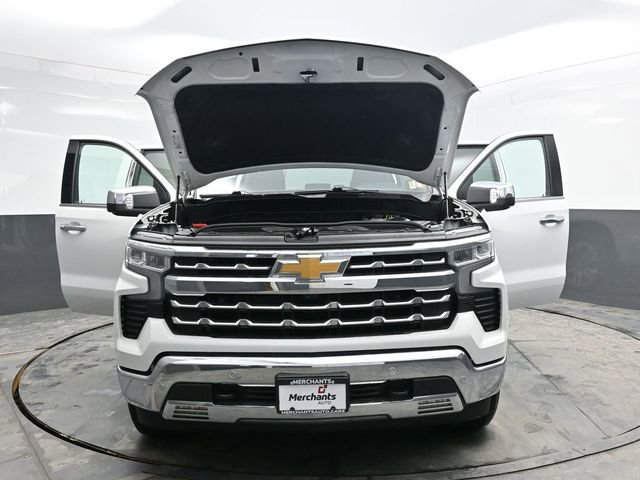 Used 2023 Chevrolet Silverado 1500 LTZ AWD/4WD image 43