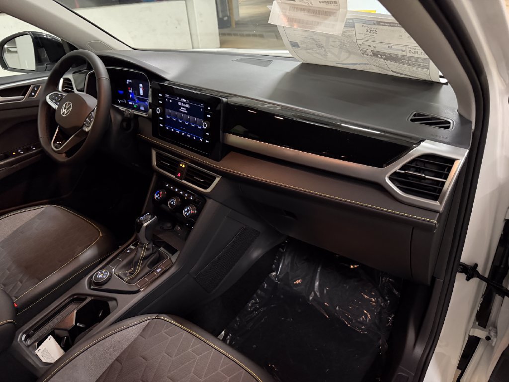 New 2027 Volkswagen Taos Sport AWD/4WD image 20