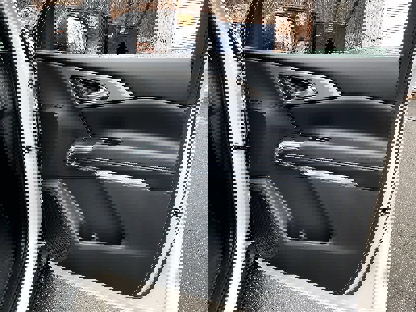 Used 2026 Chevrolet Traverse LT image 12