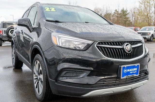 Used 2022 Buick Encore Preferred w/ Safety Package image 4
