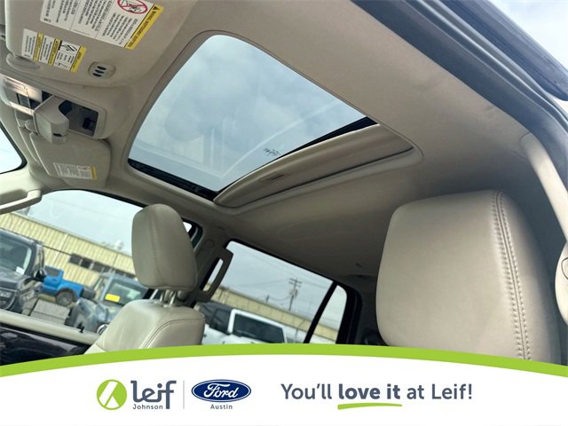 Used 2017 Lincoln Navigator L Select image 20